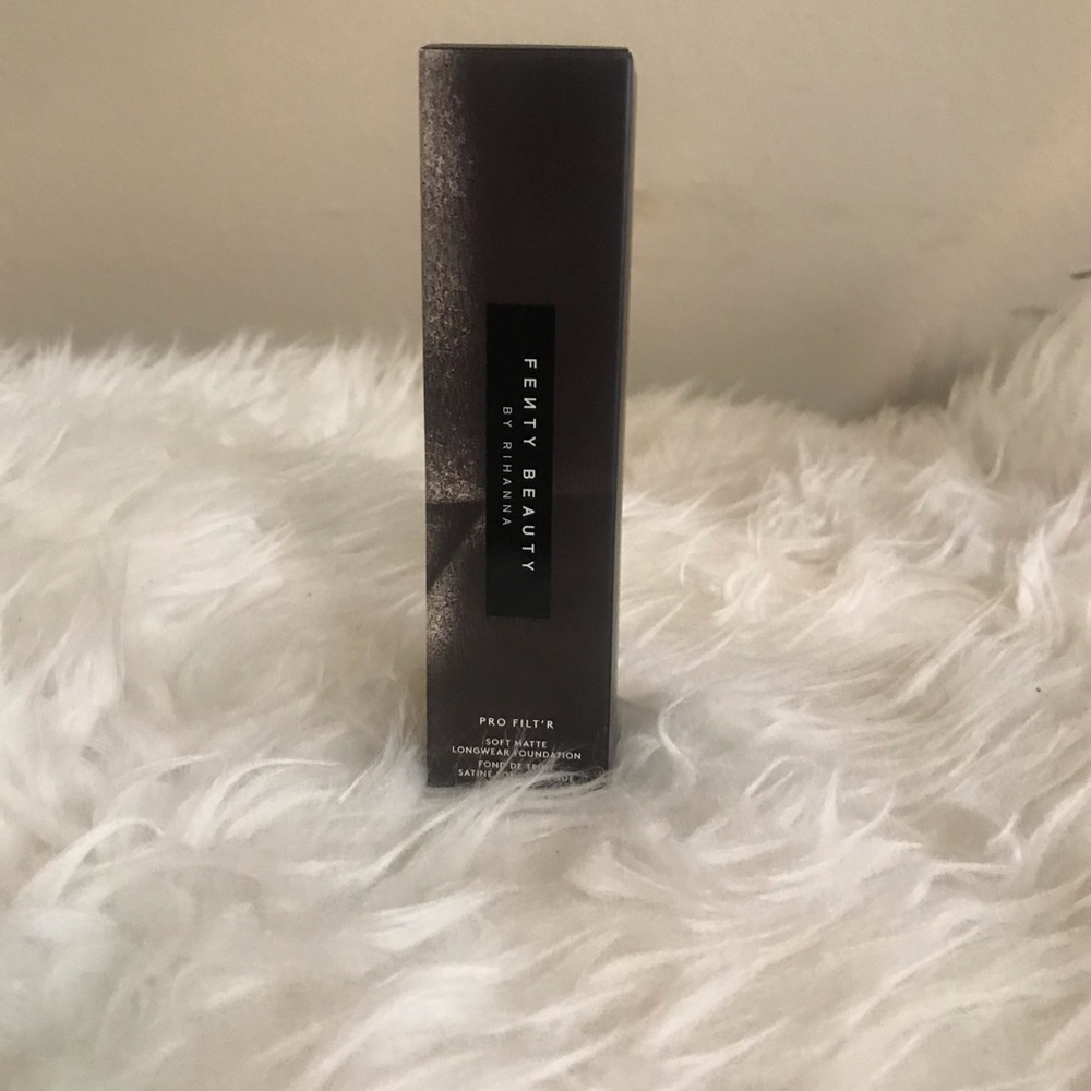 Fenty Beauty Pro Filt’r Foundation 410
